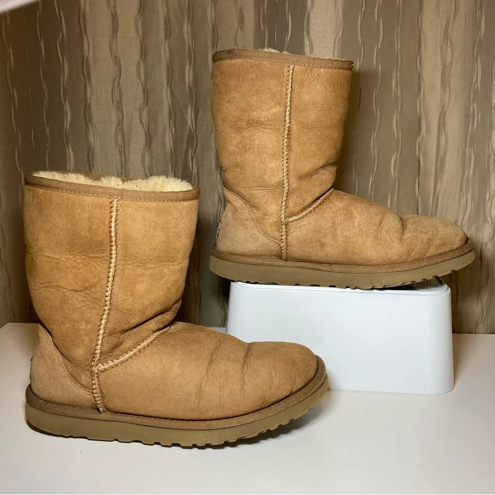 UGG Classic Short Boots Tan Sand Women's 7 Leather Sheepskin 5825 Australia
